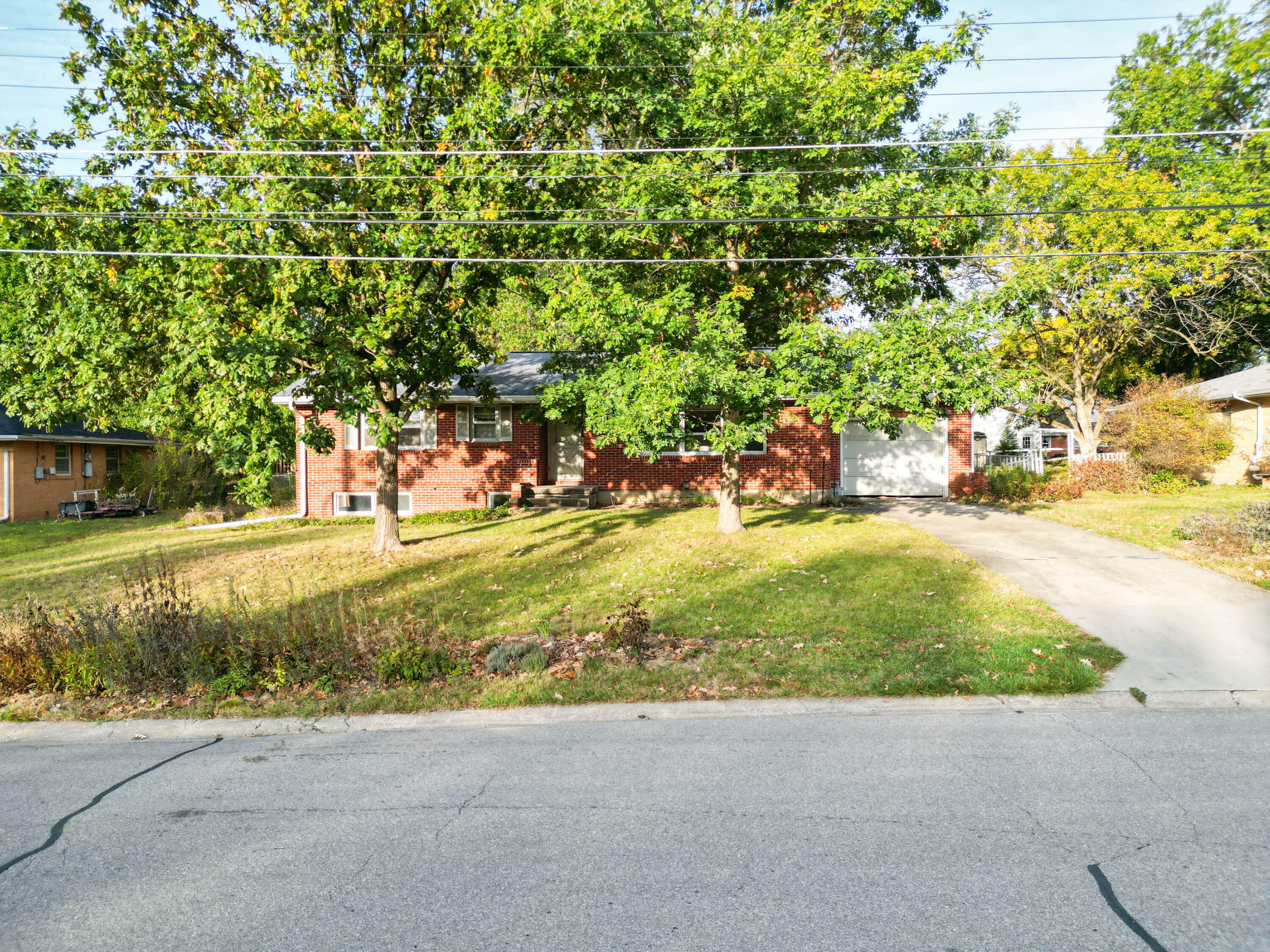 Property Photo:  207 Manor Dr  MO 65203 