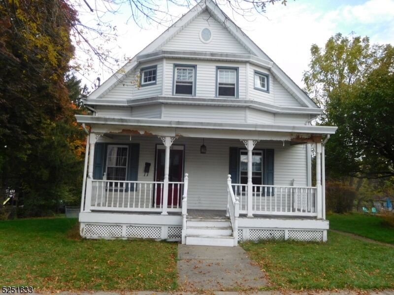 Property Photo:  410 Sharp St  NJ 07840 