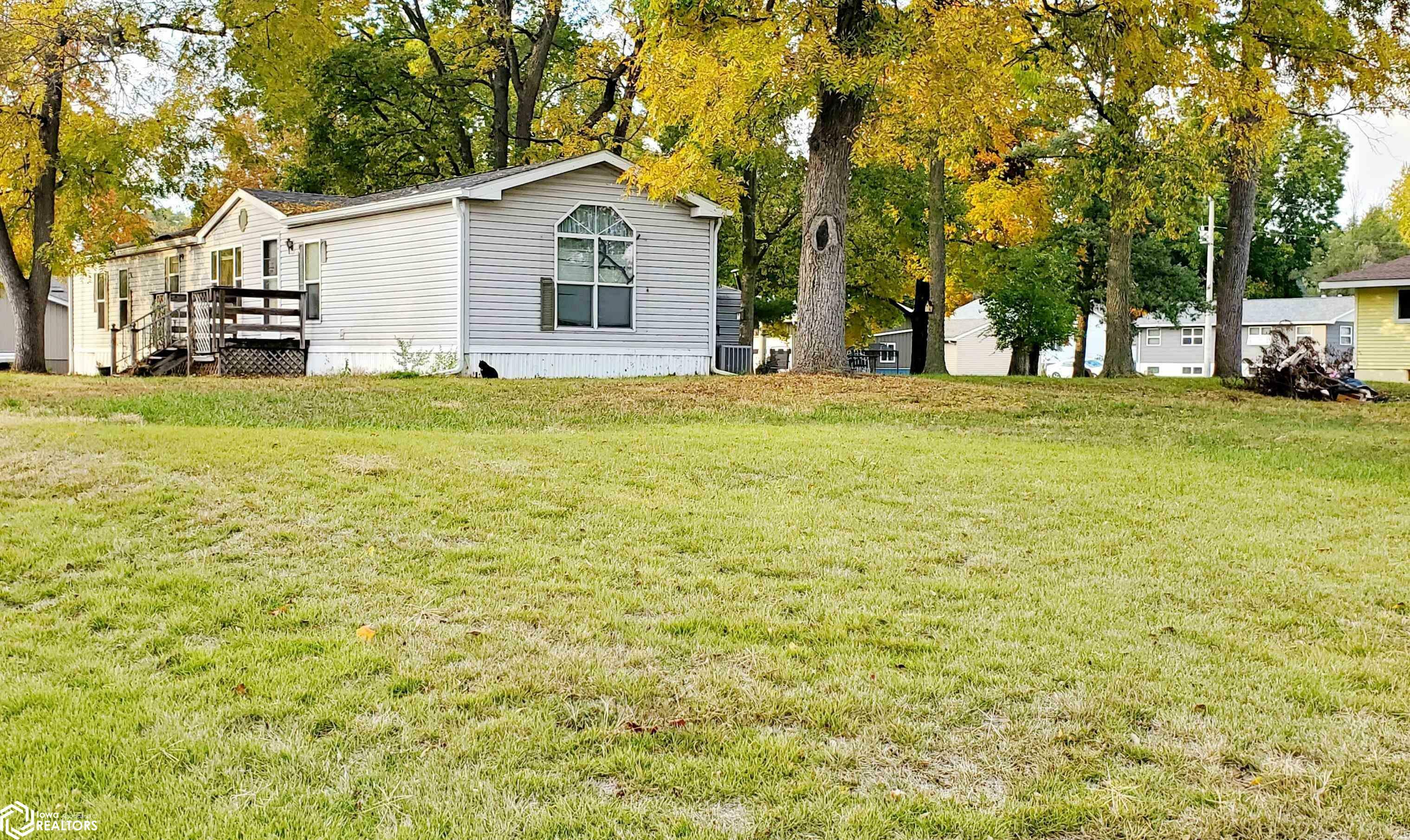 Property Photo:  204 Walnut Street  IA 52565 