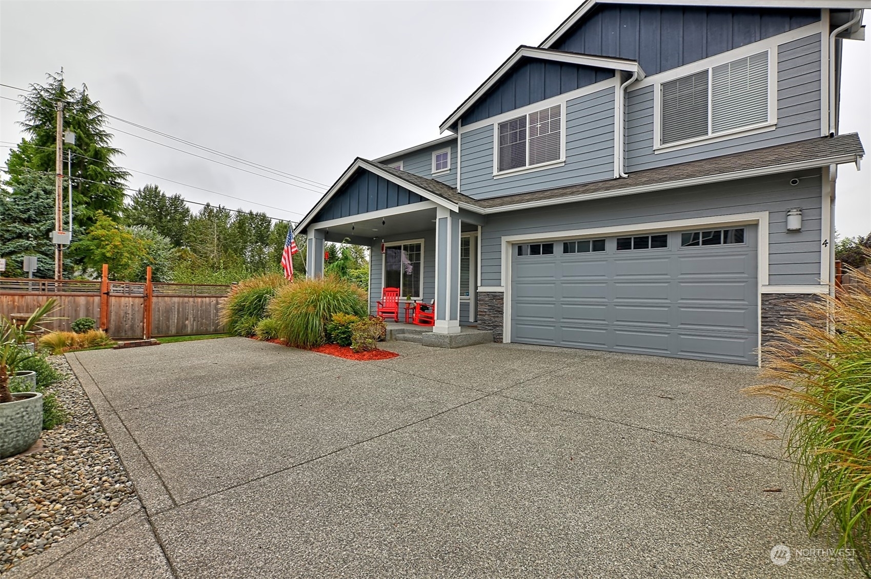 Property Photo:  4 -101st Avenue NE  WA 98258 