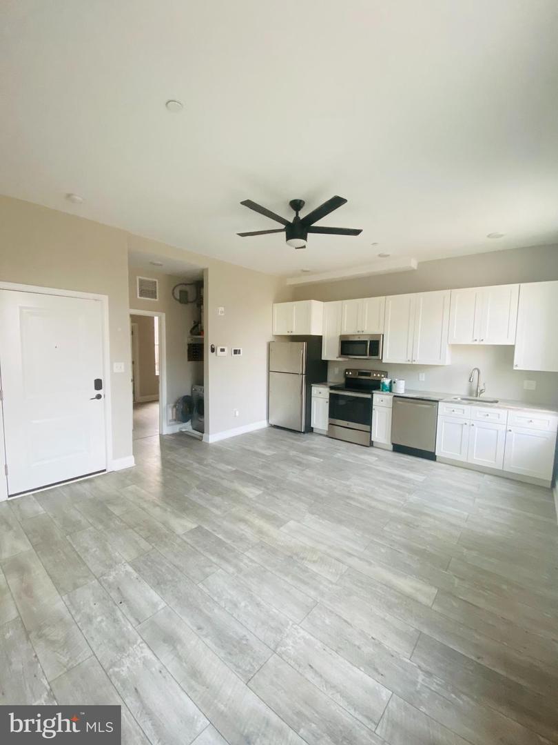 Property Photo: 1514 W Girard Avenue 2F PA 19130