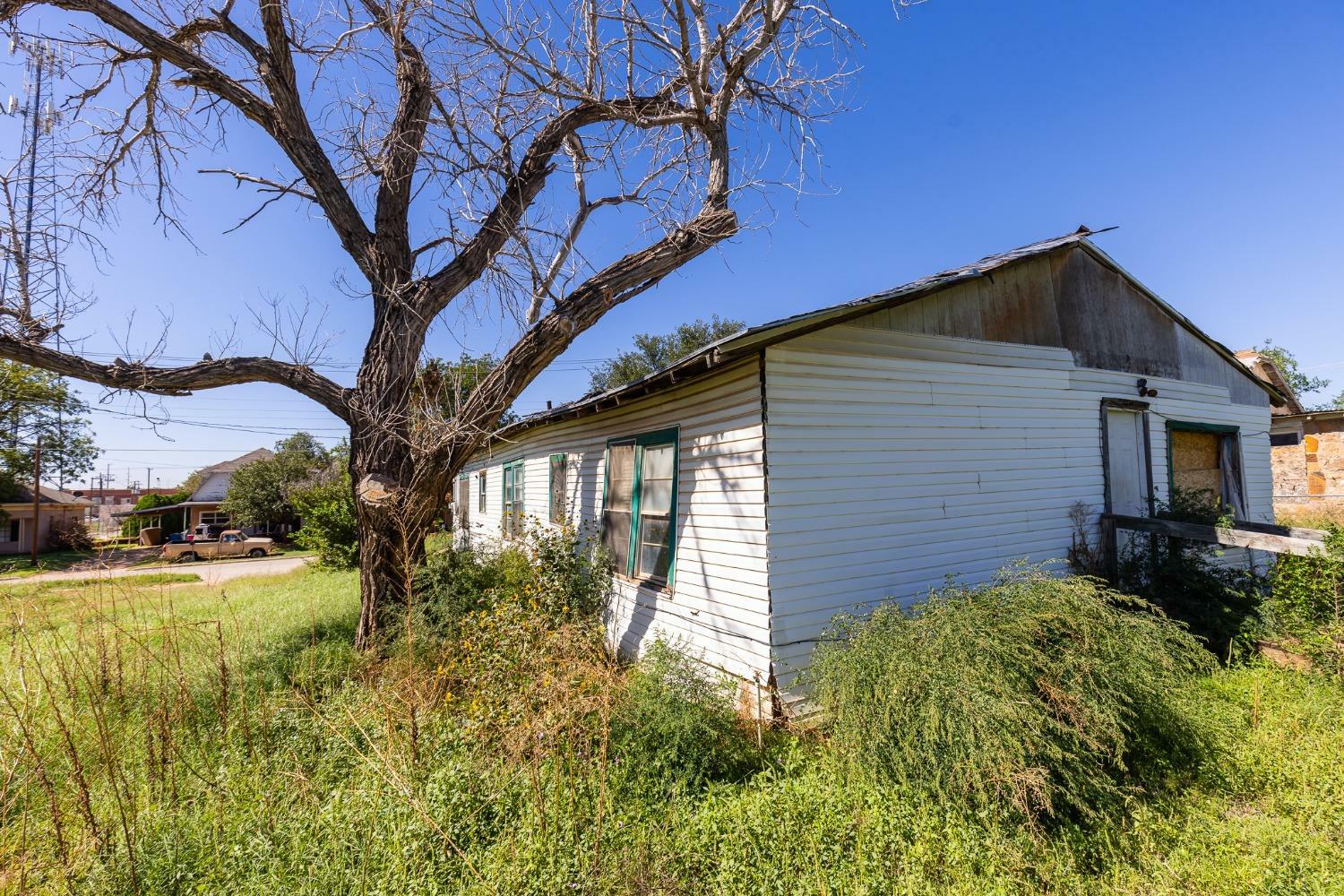 Property Photo:  205 Bell  TX 79556 