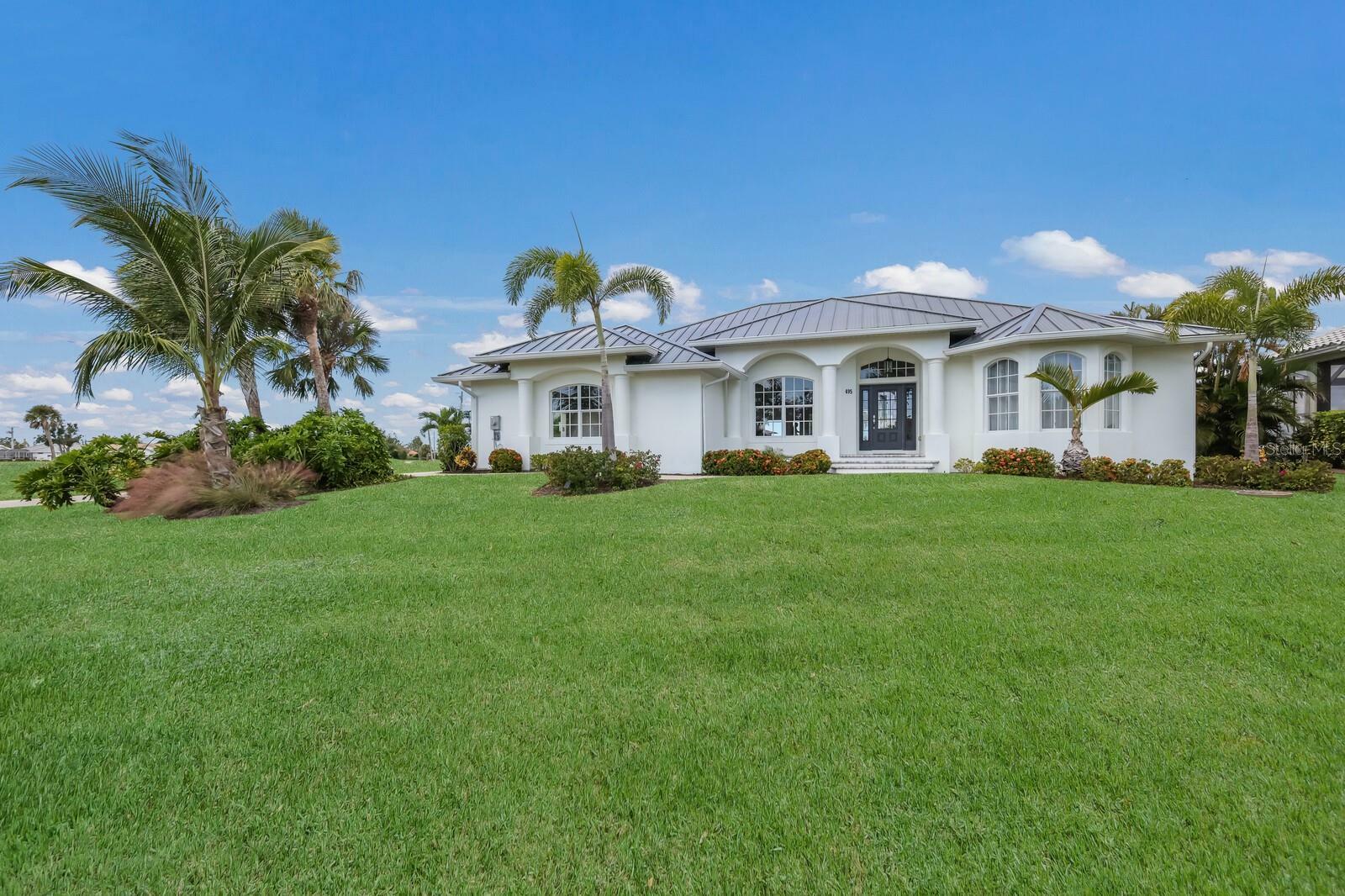 Property Photo:  495 Coral Creek Drive  FL 33946 