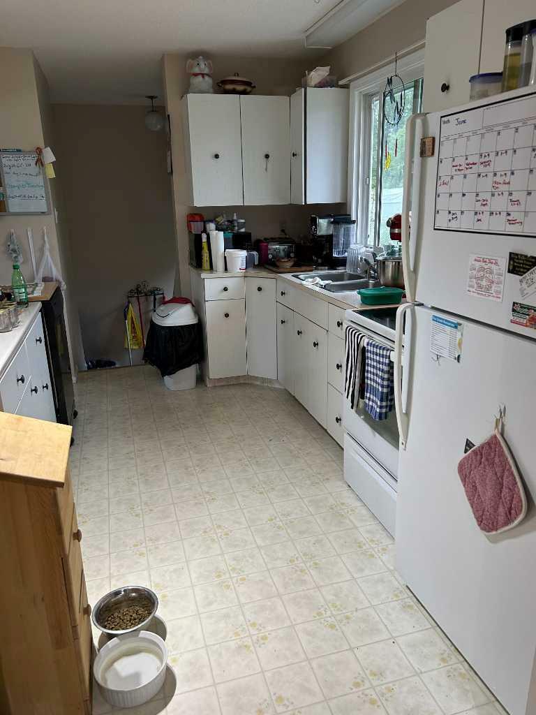 Property Photo:  602 6 Avenue  AB T0H 1P0 