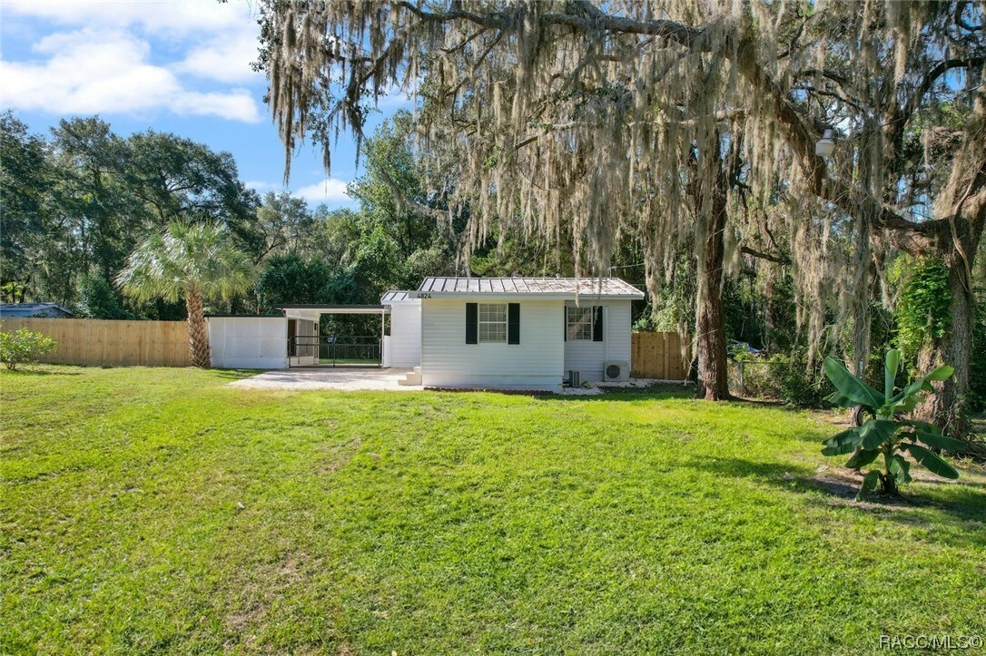 Property Photo:  4824 E Harvard Drive  FL 34442 