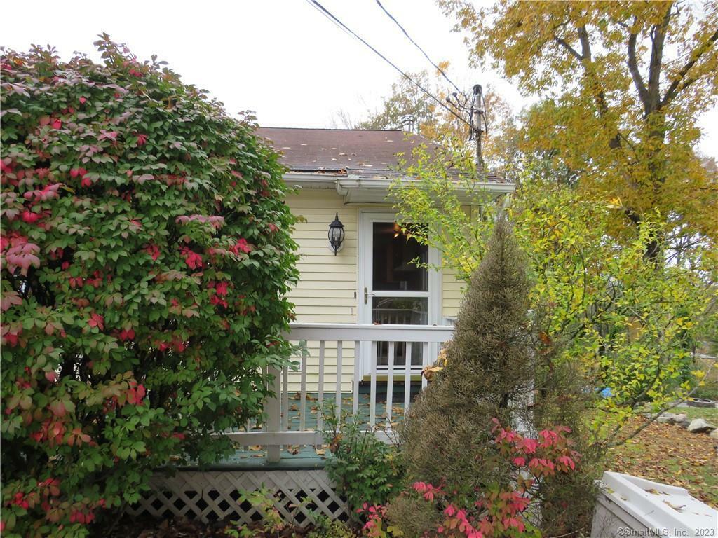 Property Photo:  16 Wolfpits Road  CT 06801 