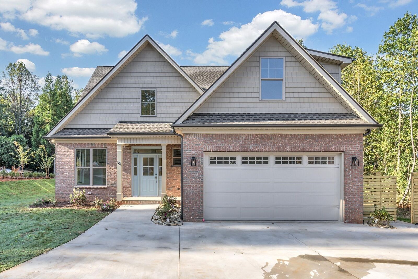 House for sale in Spartanburg 108 S Bennington Drive, Spartanburg, SC