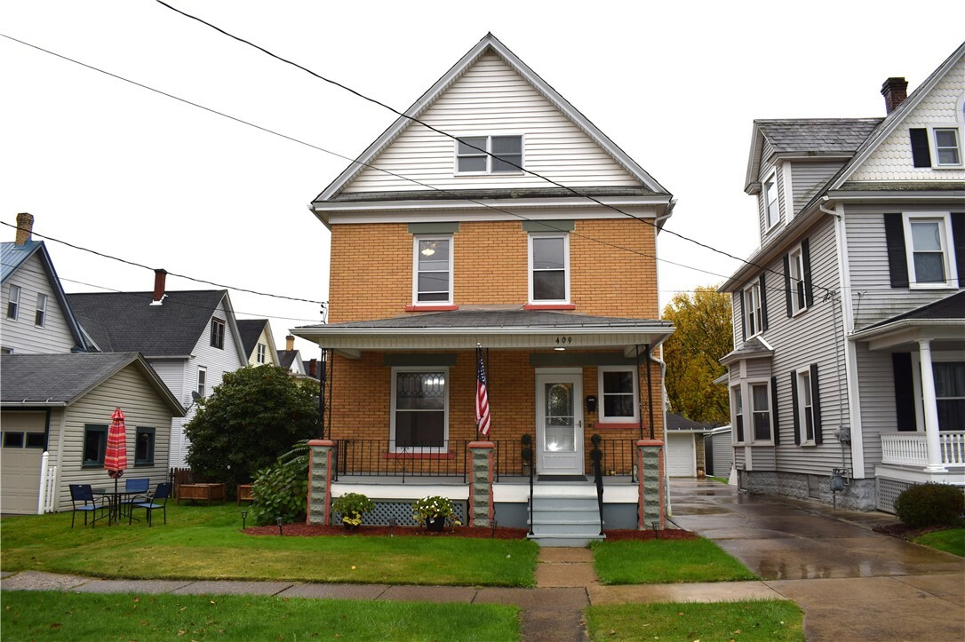 Property Photo:  409 6th Street  PA 16323 