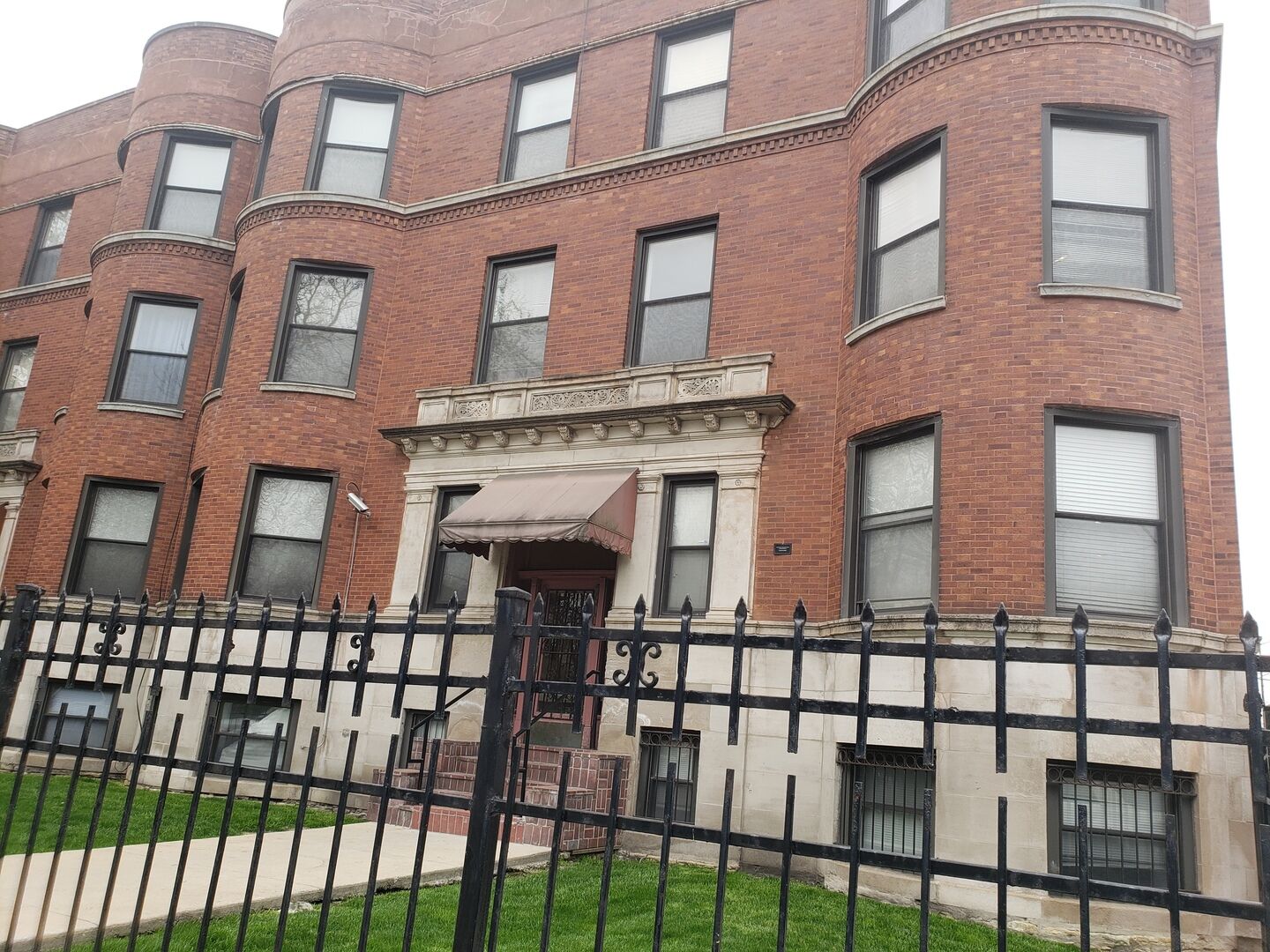 Property Photo:  5900 S King Drive Gc  IL 60637 