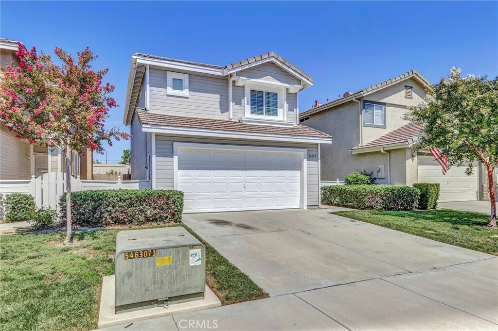 Property Photo: 31654 Heather Way CA 92592