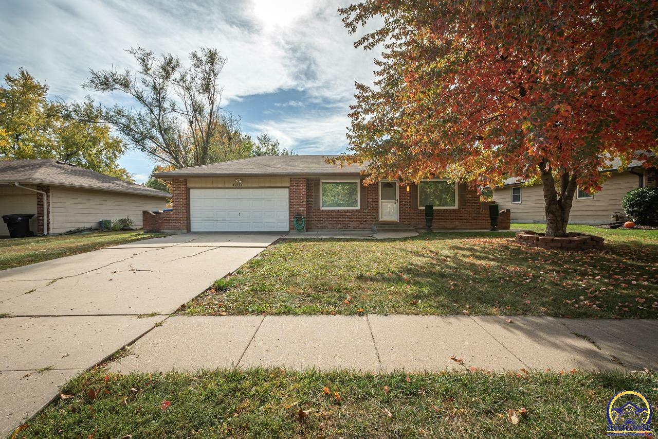 Property Photo:  4031 SW 34th Ter  KS 66614 