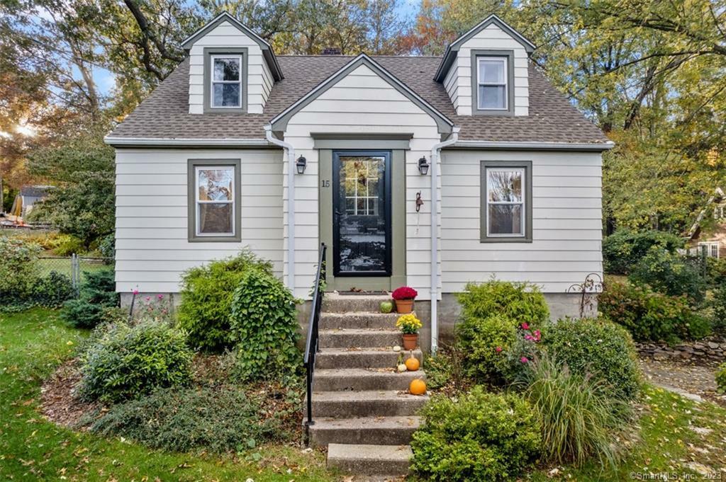 Property Photo:  15 S Bartlett Road  CT 06375 
