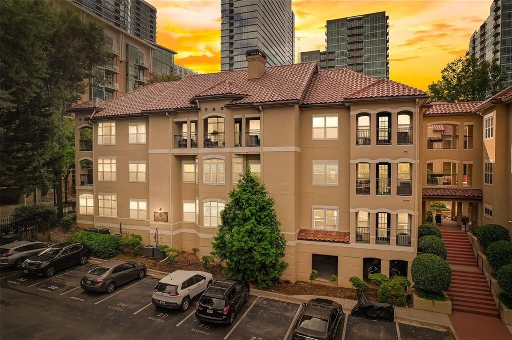 Property Photo:  955 Juniper Street NE 2221  GA 30309 