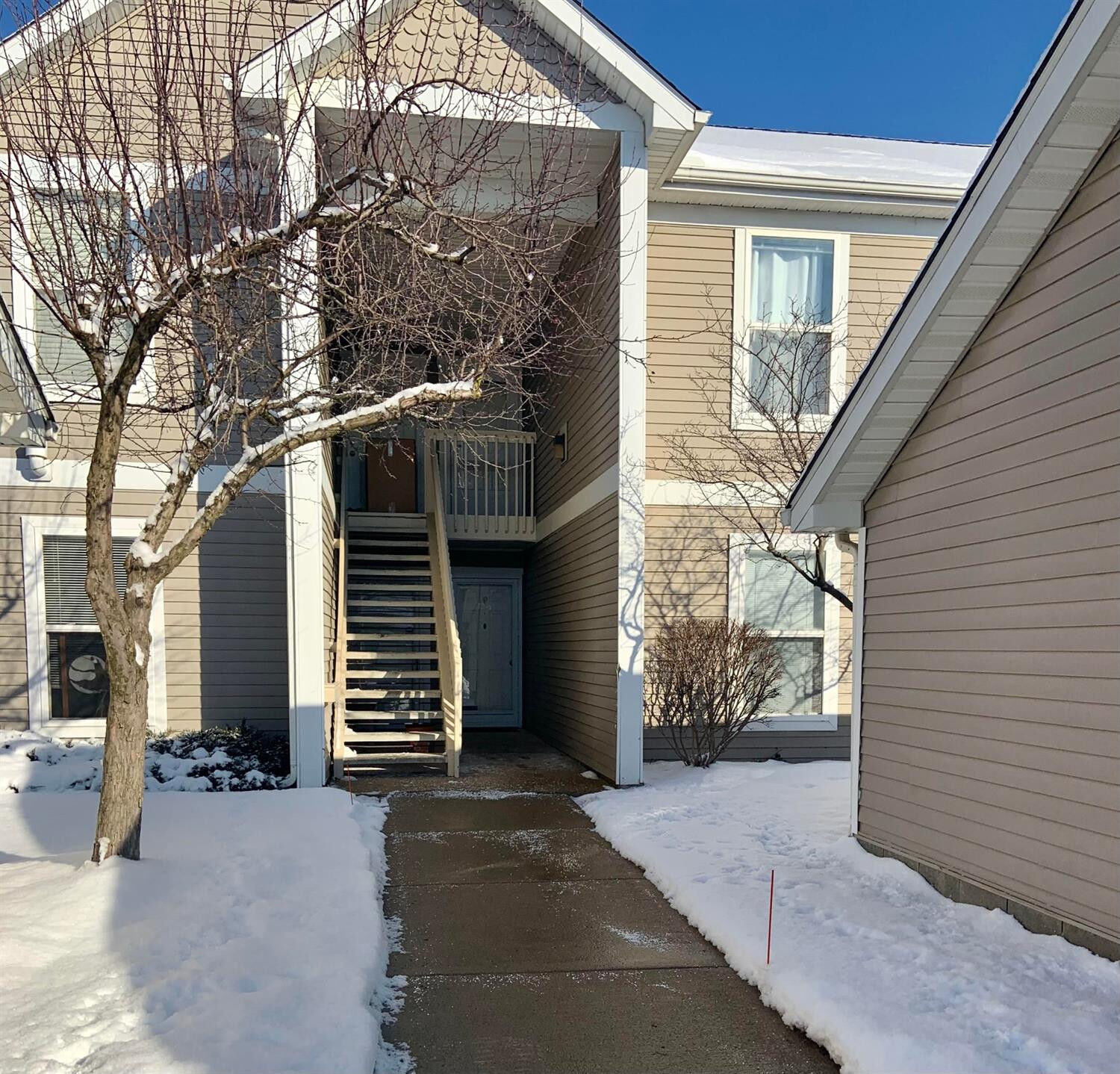 Property Photo: 1296 Heatherwood Lane MI 48108