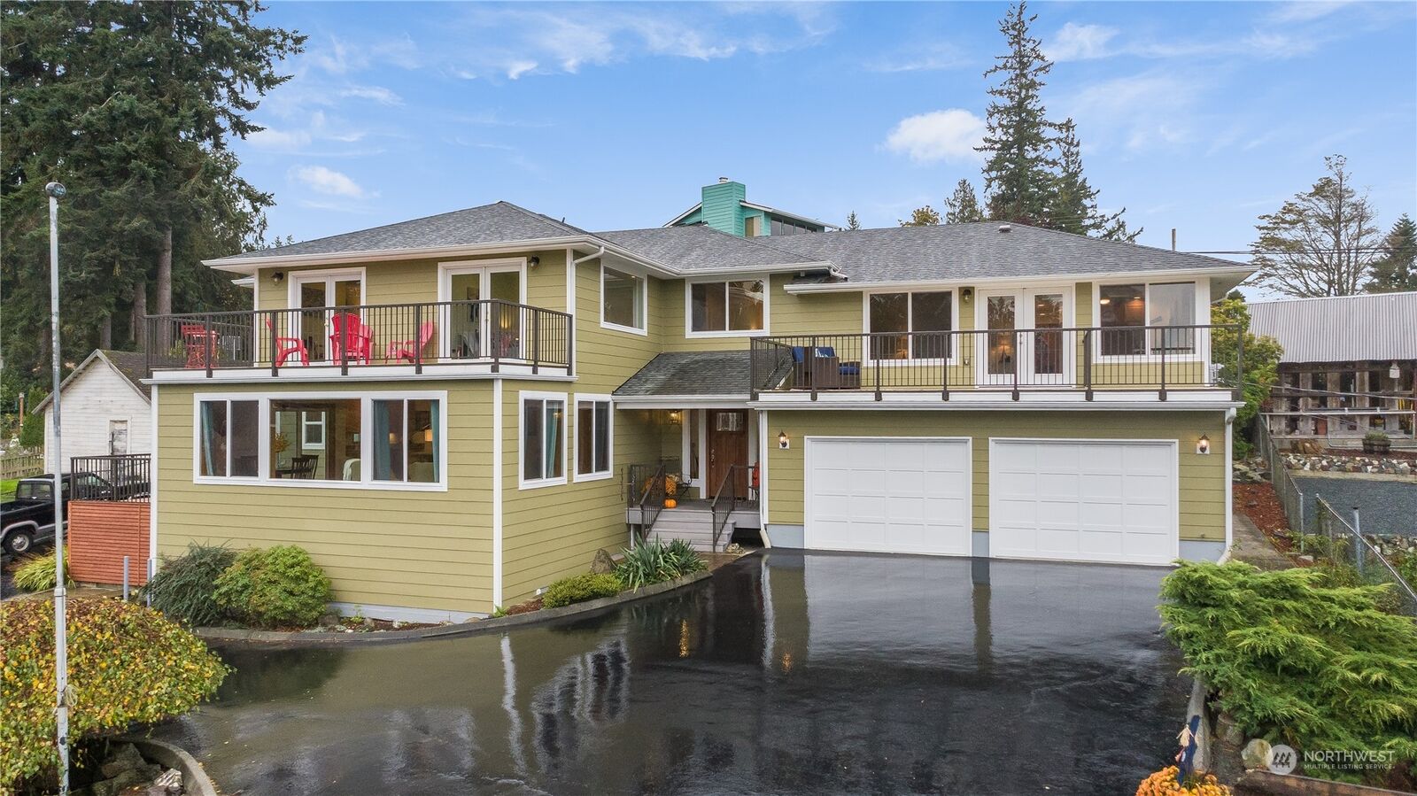 3 bed Everett home for sale 1036 W Mukilteo Boulevard N, Everett, WA 98203