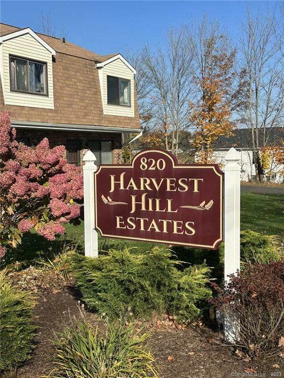 Property Photo: 820 Matthews Street 38 CT 06010