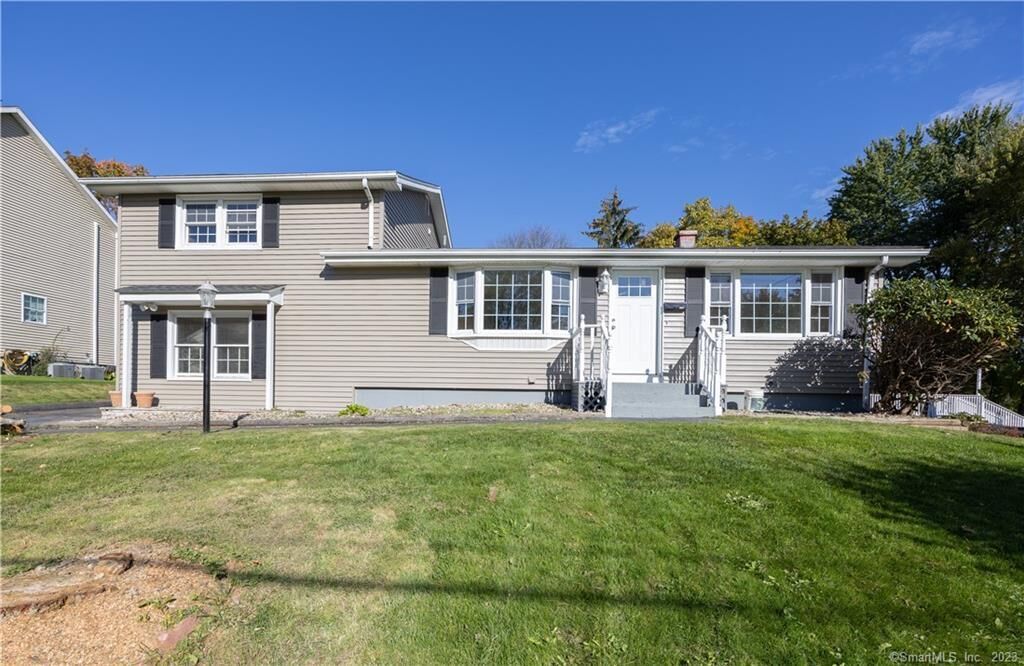 Property Photo:  27 Eastview Road  CT 06489 