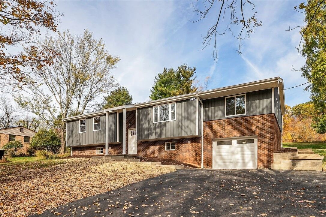Property Photo:  320 Vaneal Rd  PA 15301 