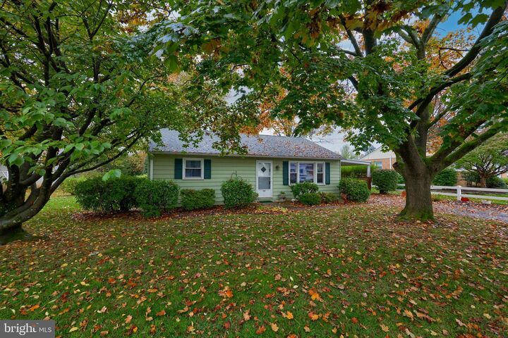 137 Apple Lane  Hershey PA 17033 photo