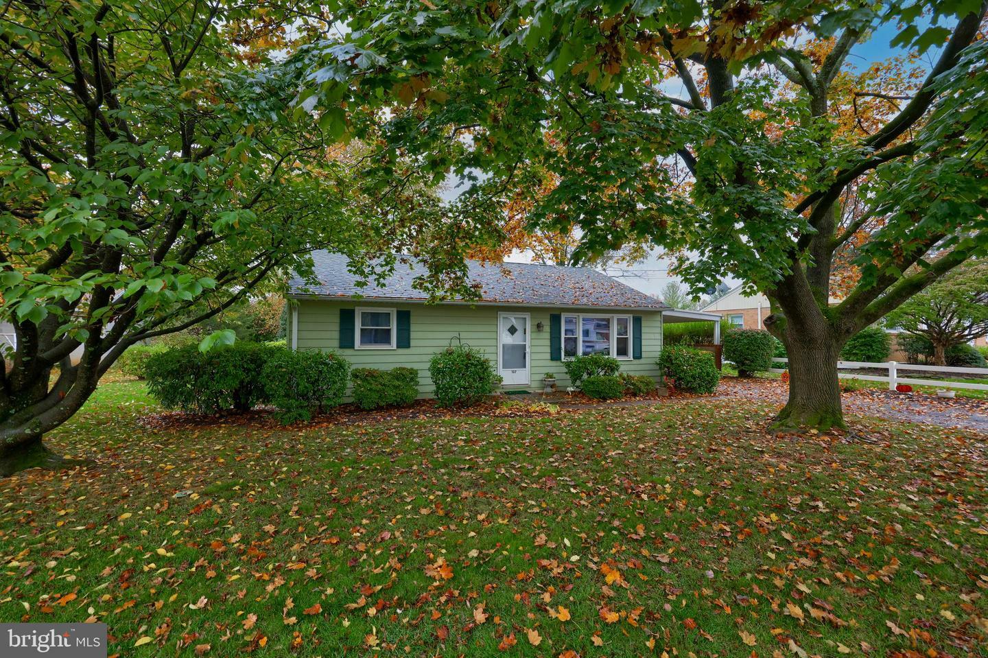 Property Photo: 137 Apple Lane PA 17033