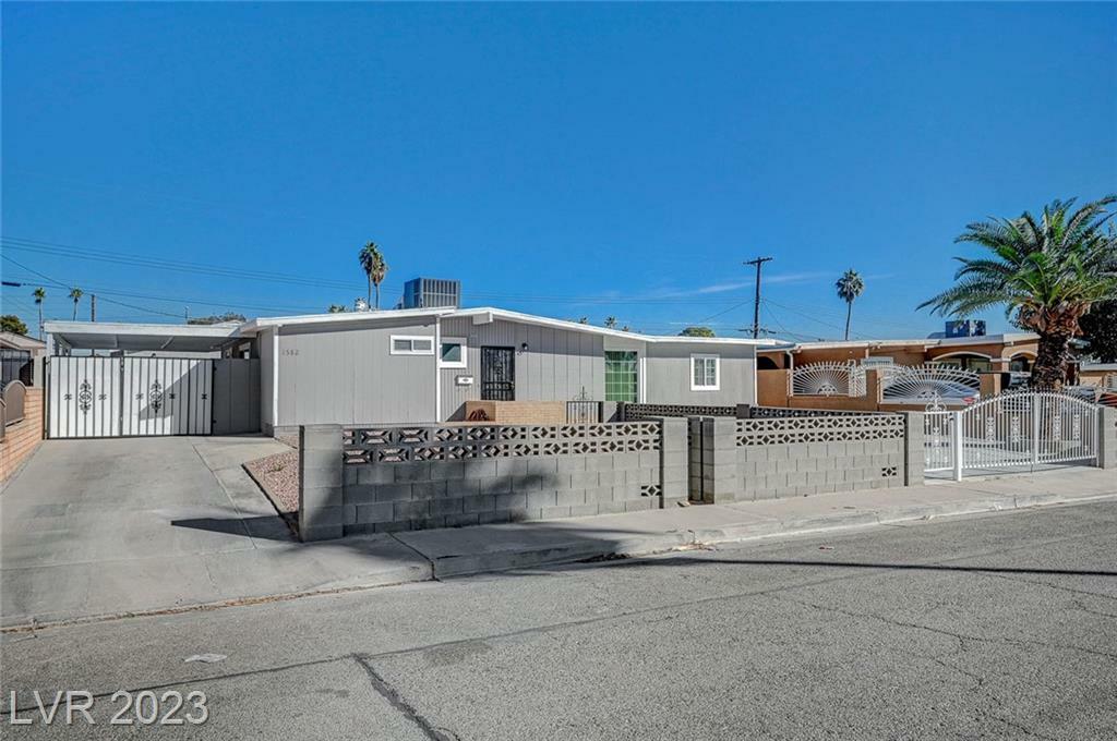 Property Photo:  1582 El Segundo Avenue  NV 89169 