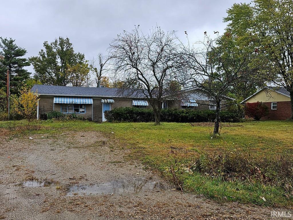 Property Photo:  1016 W Fair Oaks Road  IN 47362-9612 