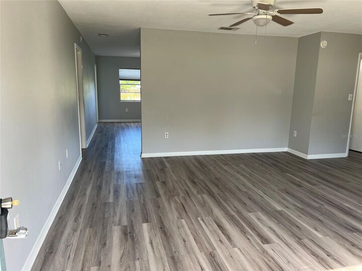 Property Photo:  715 53rd Avenue Drive W  FL 34207 