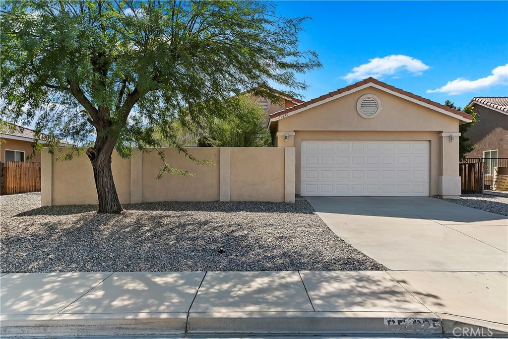 Property Photo:  65625 Avenida Cadena  CA 92240 