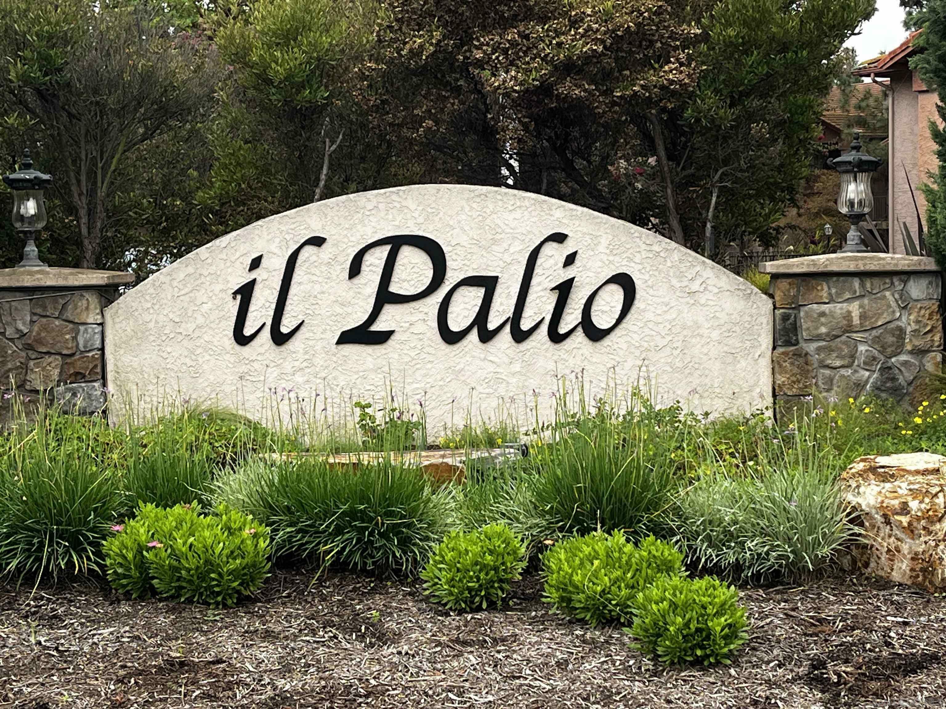 Property Photo: 12071 Alta Carmel Ct 89 CA 92128