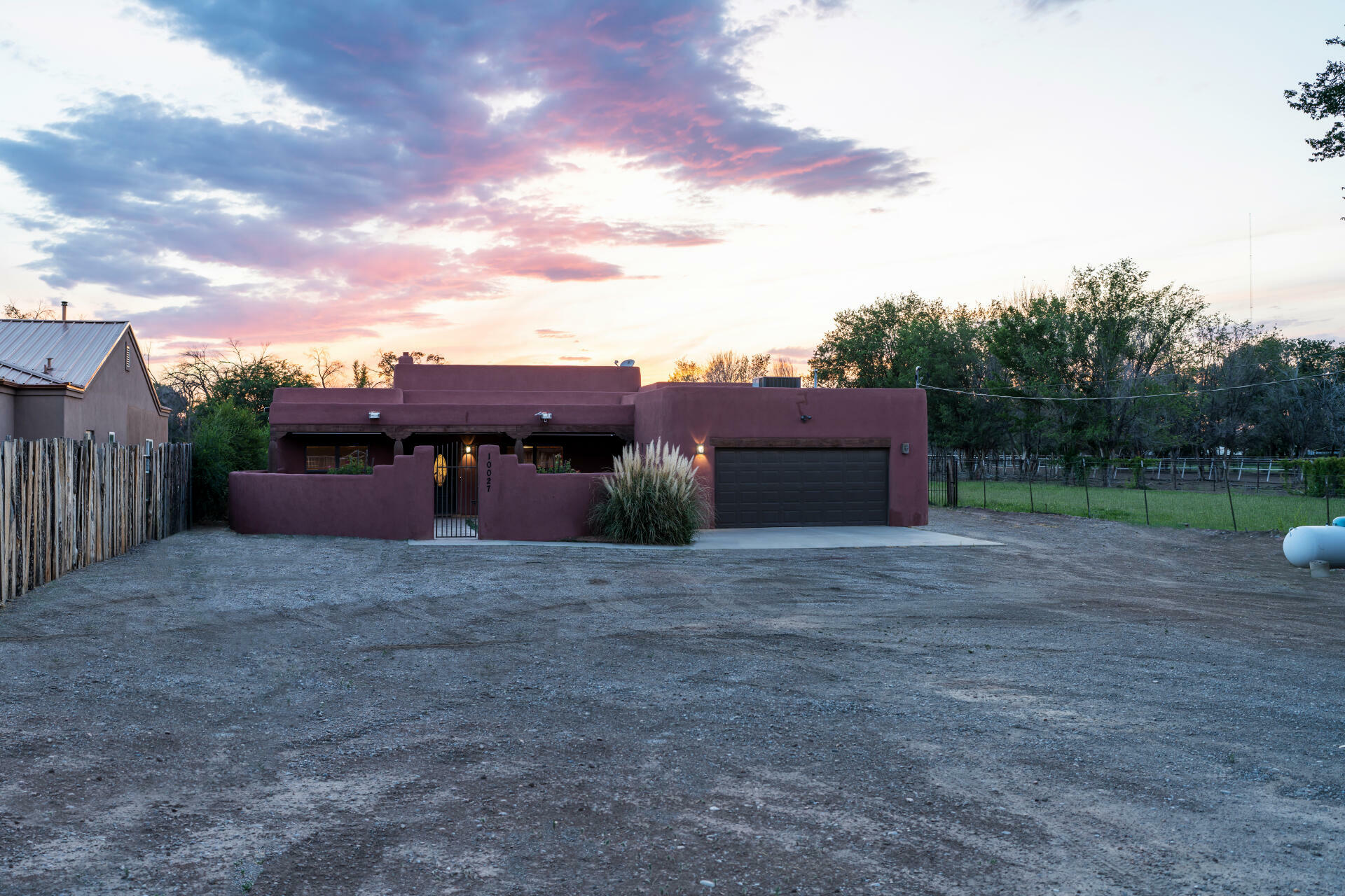 Property Photo:  10027 La Entrada Road NE  NM 87113 