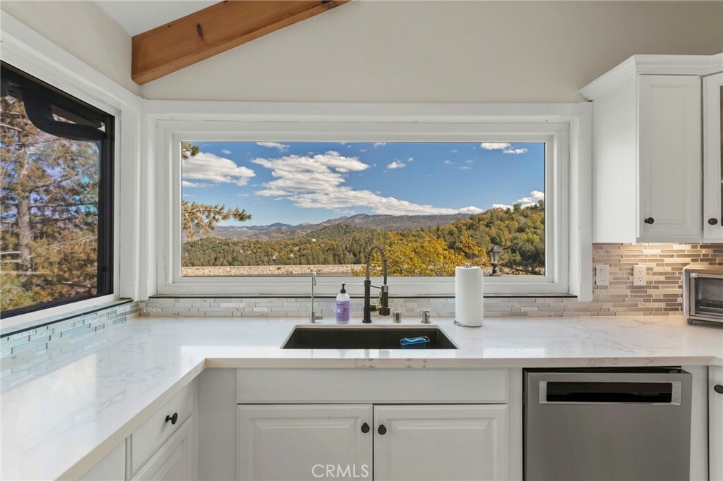 Property Photo:  537 Canyon View Drive  CA 92352 