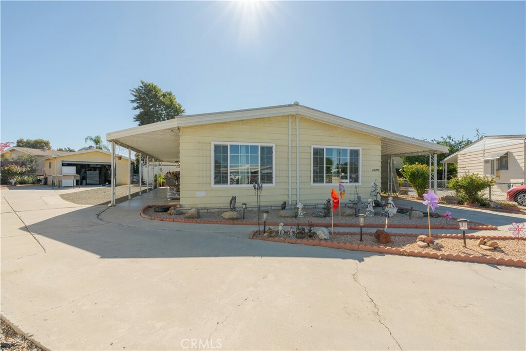 43735 Frank Court  Hemet CA 92544 photo