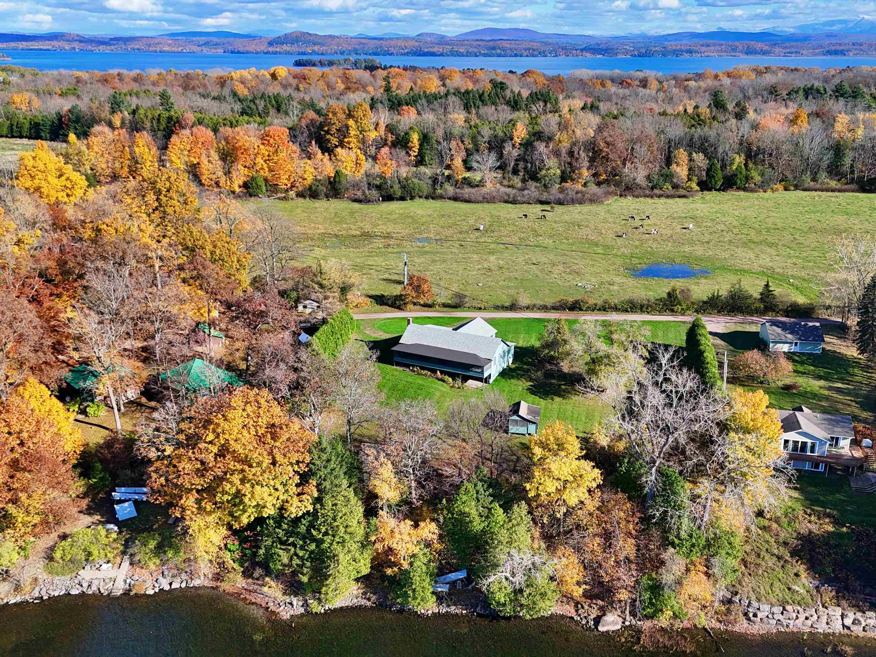 Property Photo:  43 Gifford Lane  VT 05486 