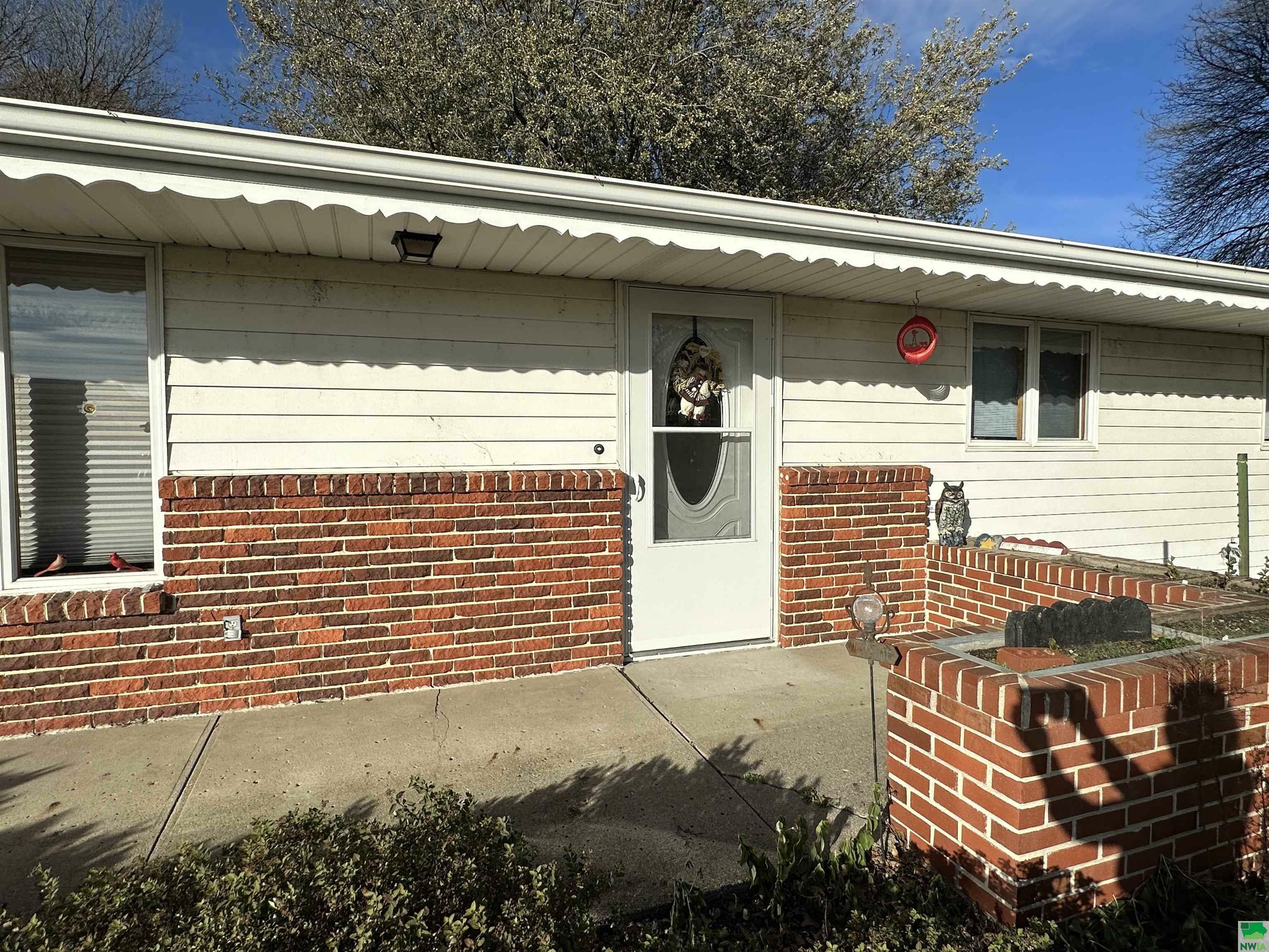 Property Photo:  904 South Center Street  IA 51006 