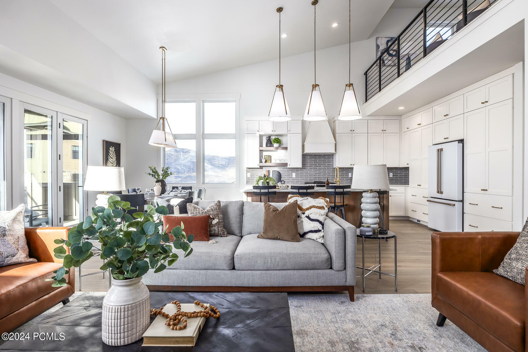 Property Photo: 623 E Silver Hill Loop UT 84036