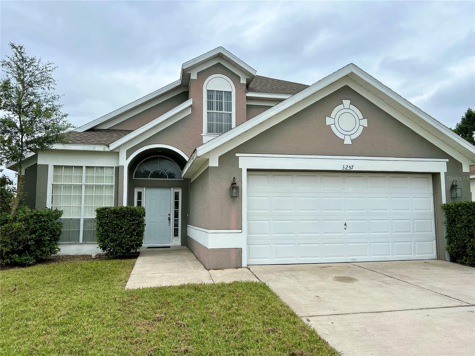 Property Photo: 3257 Falcon Point Drive FL 34741