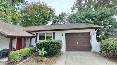 Property Photo:  8300 Woodsong Row  FL 34667 