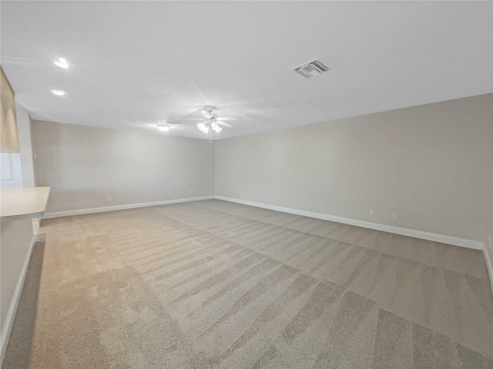 Property Photo:  2973 Poplar Avenue  FL 34748 