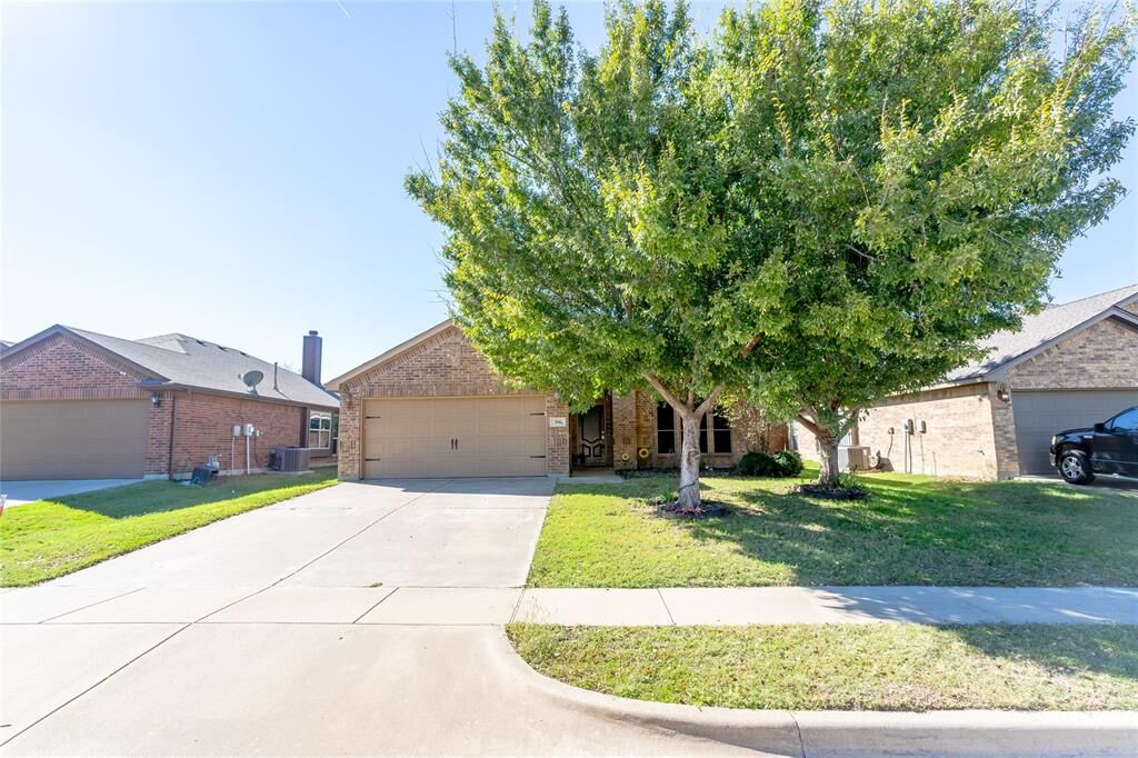 Property Photo:  256 Spring Hollow Drive  TX 76131 