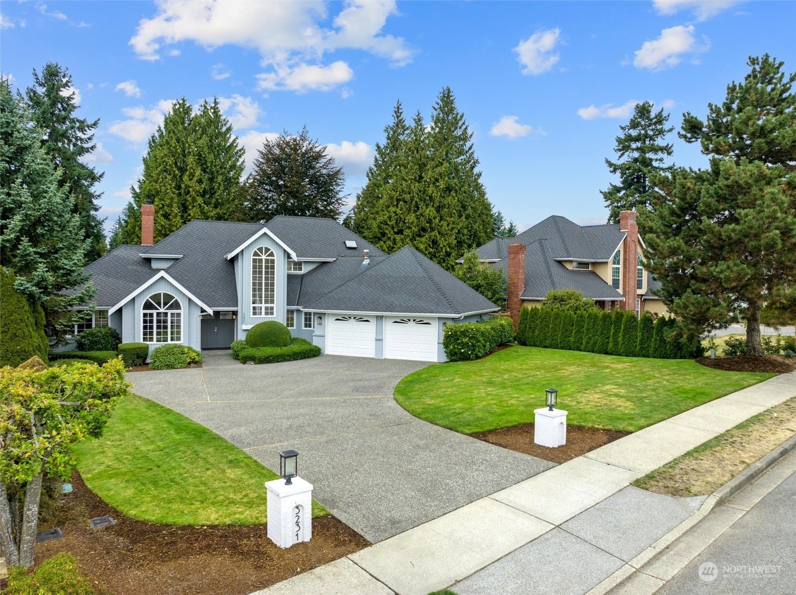 Property Photo: 3231 112th Avenue SE WA 98004