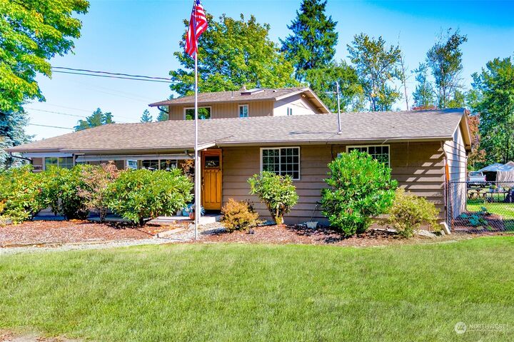 Property Photo:  36004 50th Avenue S  WA 98001 