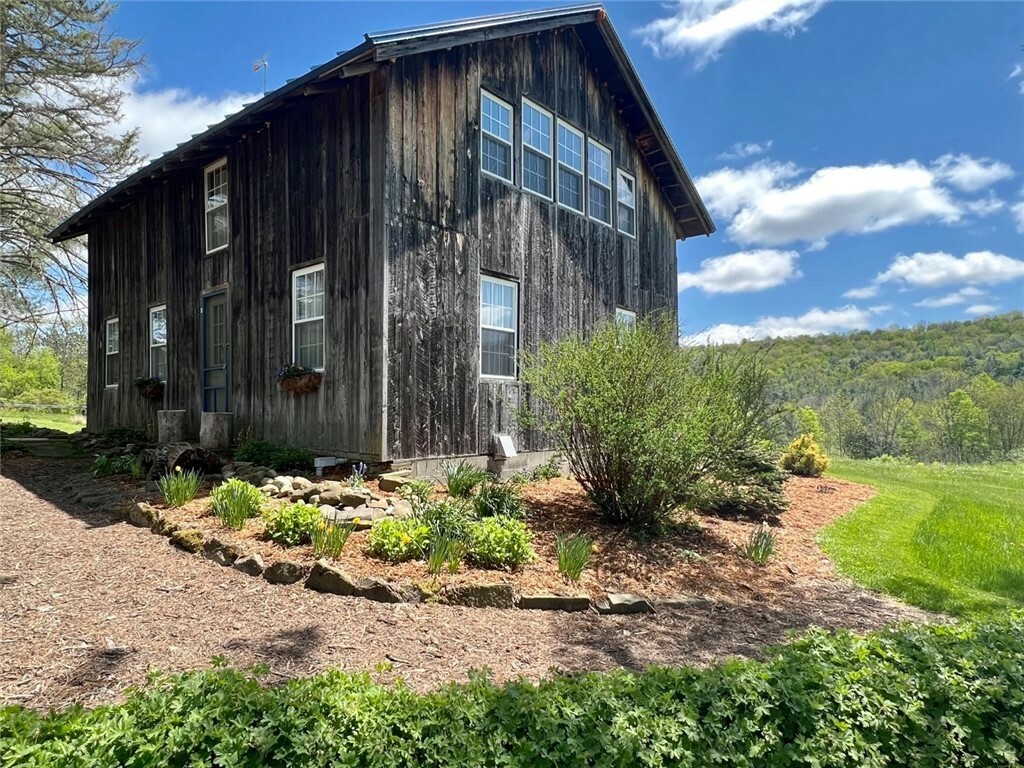 Property Photo:  678 McDuffy Hollow Road  NY 14889 