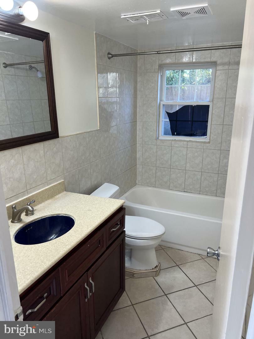 Property Photo: 200 Grandview Road PA 19063