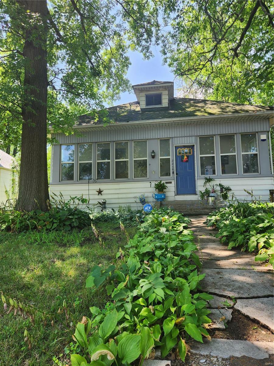 Property Photo:  2216 Washington Avenue  IL 62002 