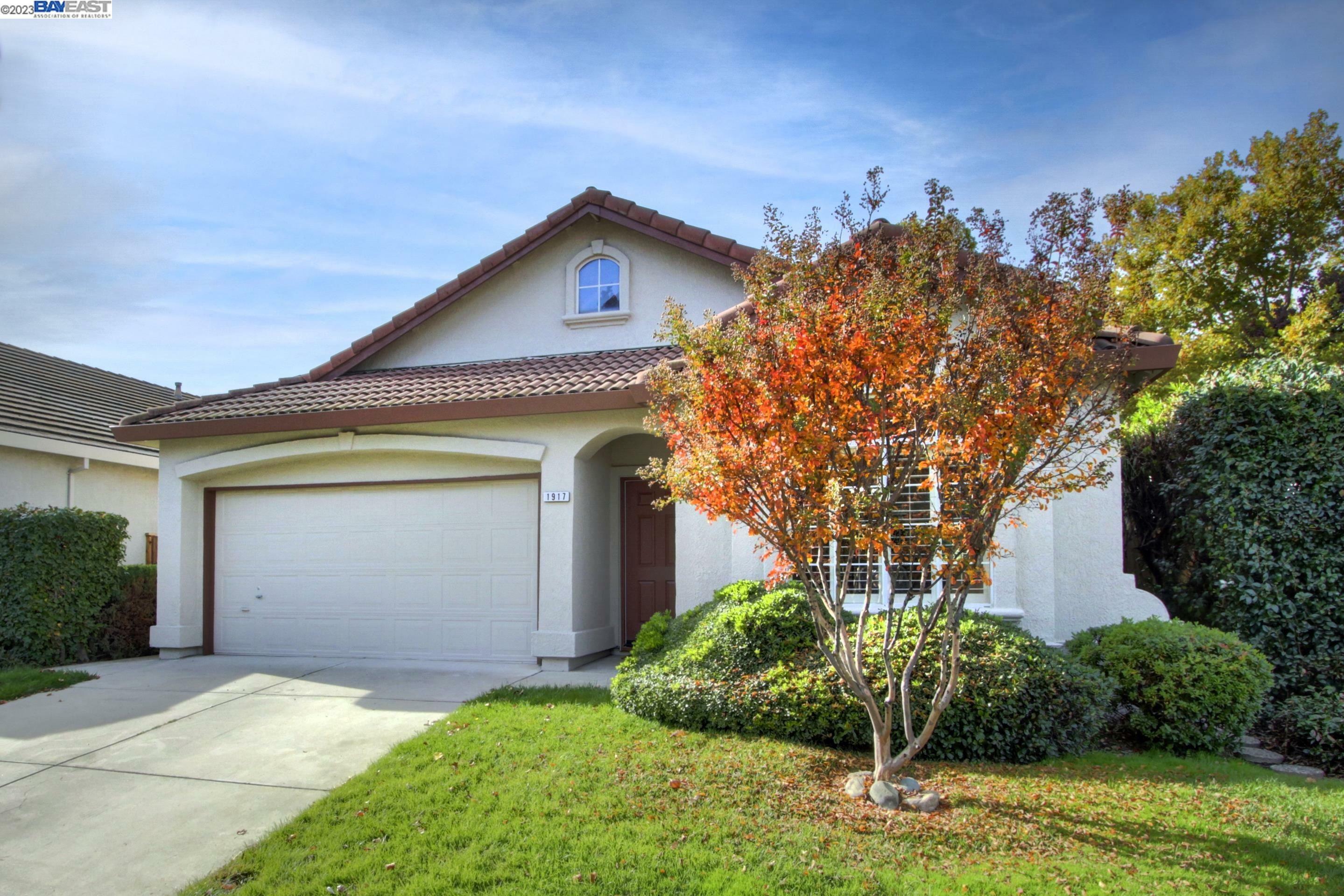 Property Photo: 1917 Lindsay Dr CA 95678