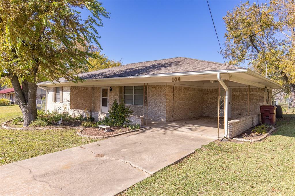 Property Photo: 104 W Main Street TX 75469