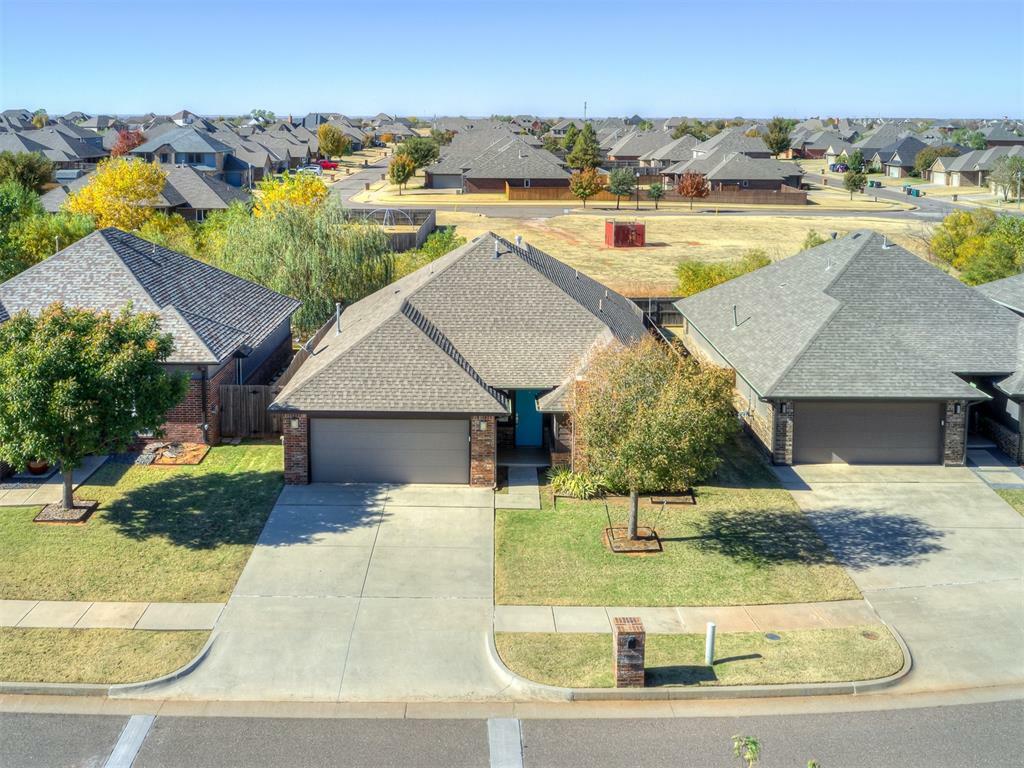 Property Photo:  17605 Black Hawk Drive  OK 73012 