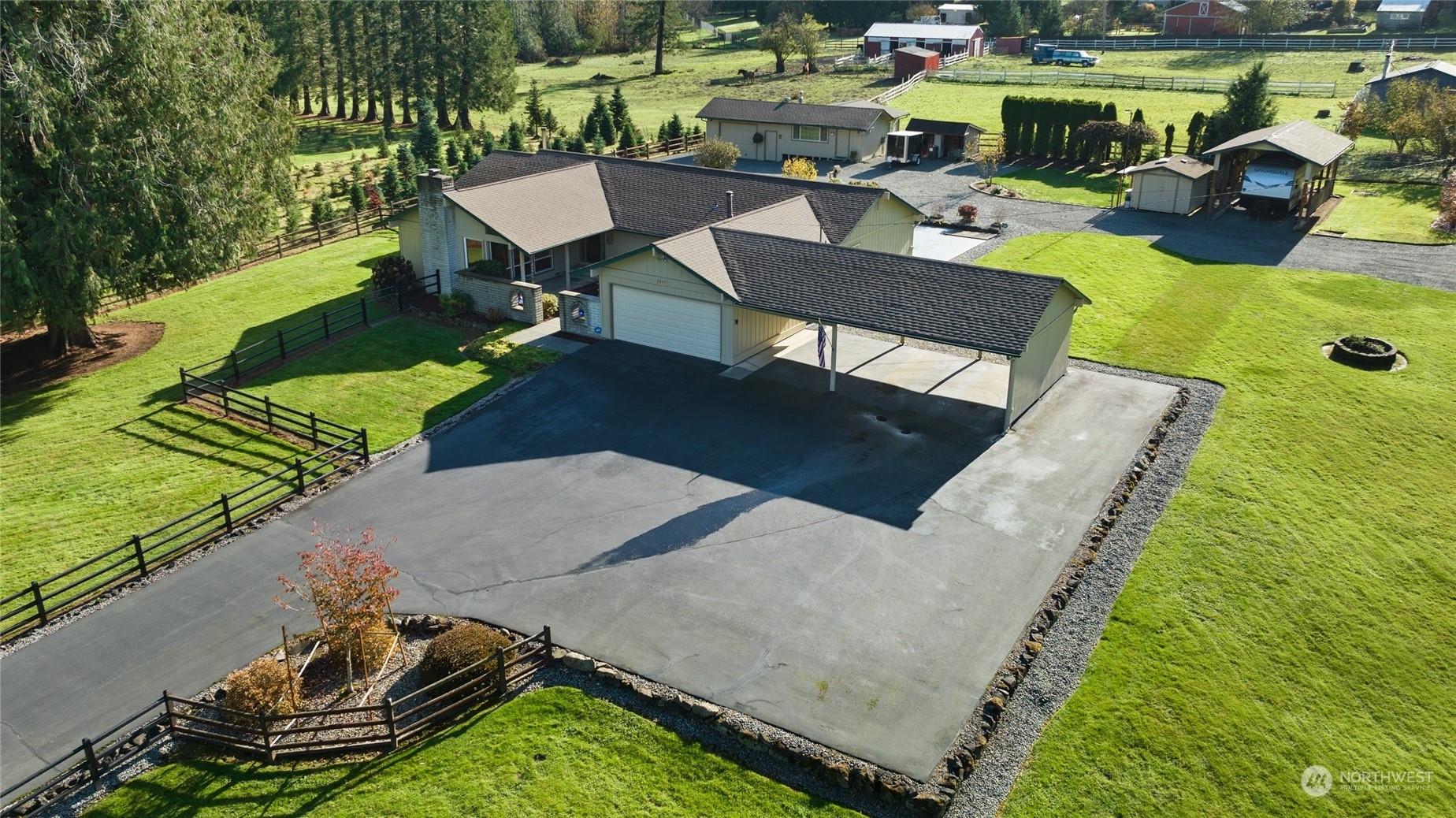 Property Photo: 26417 SE 200th Street WA 98038