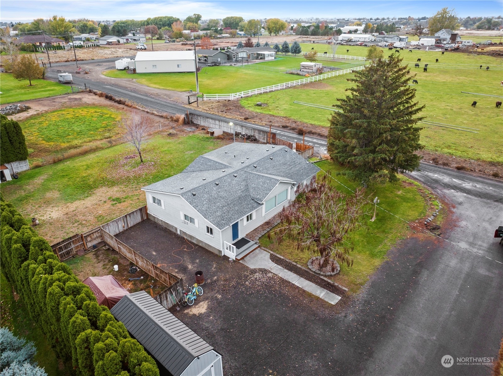 Property Photo:  7503 Rainier Rd NE  WA 98837 