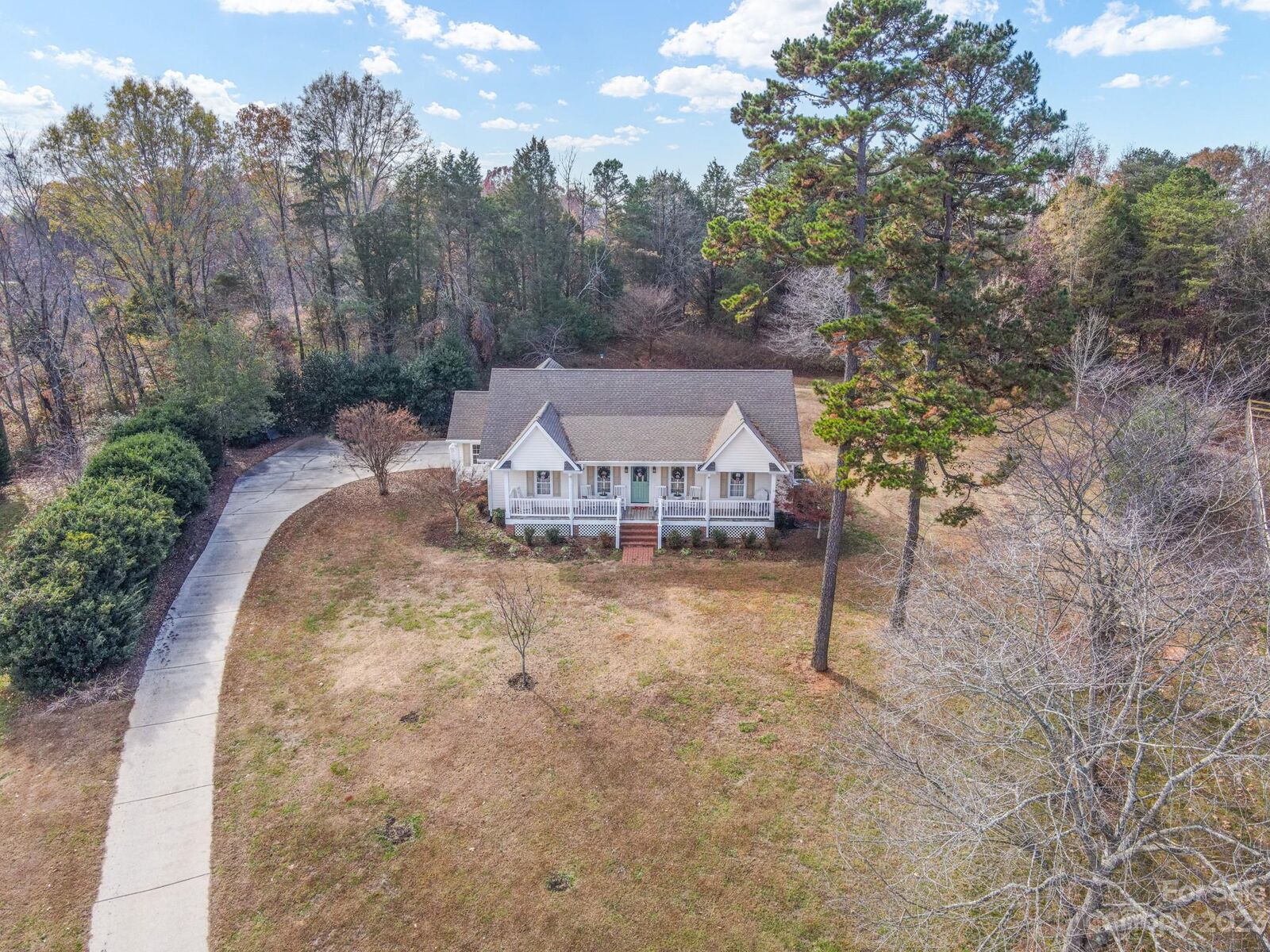 Property Photo:  160 Pampas Lane  NC 28117